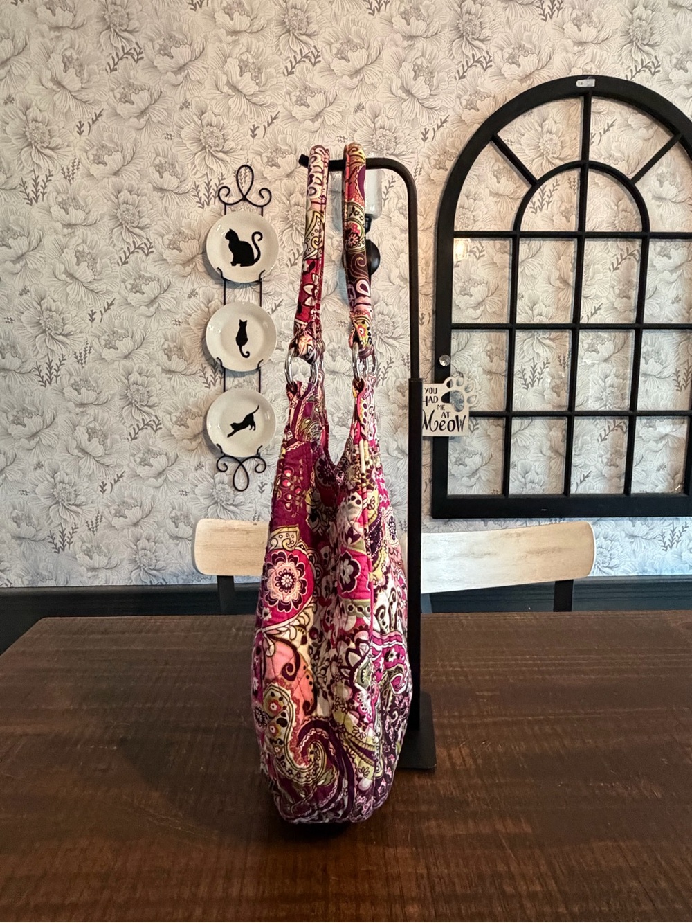 Vera Bradley Quilted Paisley Hobo in Magenta and Gold Accents EUC - Picture 5 of 6